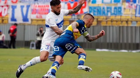 Eugenio Mena fue titular en la UC, aunque en los 72' le dejó su lugar a Alfonso Parot.