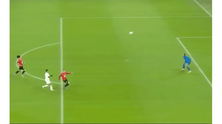 Alexis Sánchez anotó un golazo, pero se lo negaron por un offside