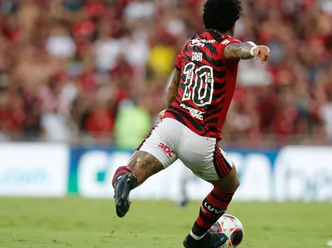 Gabigol toma la camiseta 10 de Zico y se pone ochentero