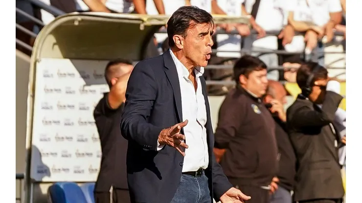 Quinteros espera que los refuerzos lleguen luego a Colo Colo