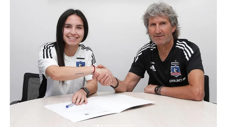 Javiera Grez vestirá la camiseta alba por dos temporadas más