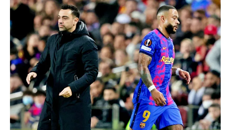 Depay está a detalles de salir del Barcelona en este mercado de pases.