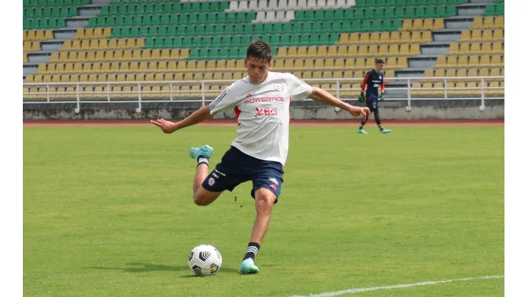 Vicente Conelli se prepara para el debut de Chile en el Sudamericano Sub 20