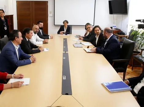 Minsal se reúne con isapres