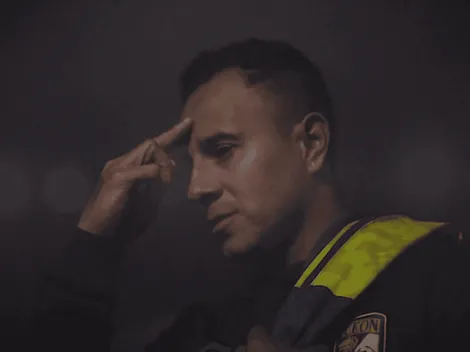 Everton oficializa a un histórico "10" mexicano y lo junta con Gokú