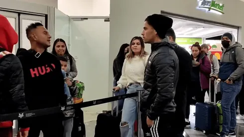 Víctor Dávila fue hasta el aeropuerto para despedirse de Luis Montes. (Captura).