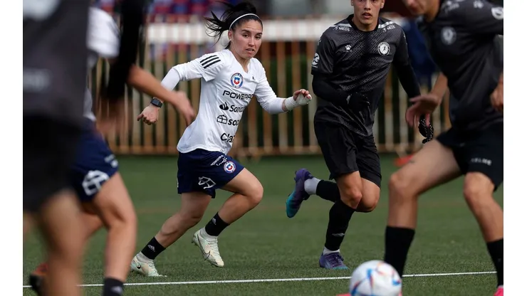 La Roja Femenina continúa con los microciclos con dos bajas más