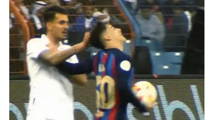 Gavi es agredido por Ceballos en la Supercopa
