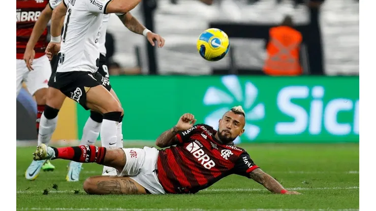 Vidal será reserva en Flamengo en el torneo Carioca