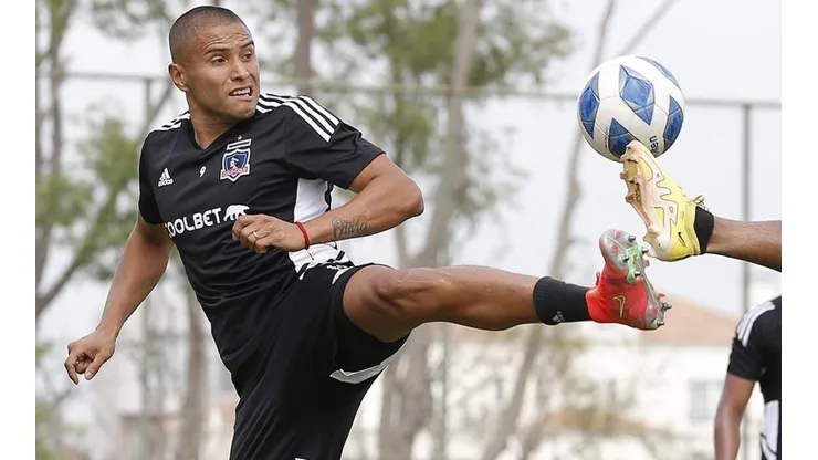 Benegas se mete en la formación titular de Colo Colo para la Supercopa contra Magallanes.