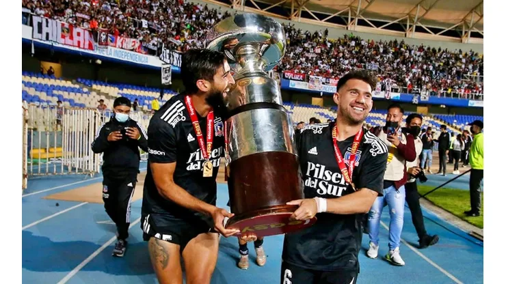 El Cacique ganó su última Supercopa jugando de negro.