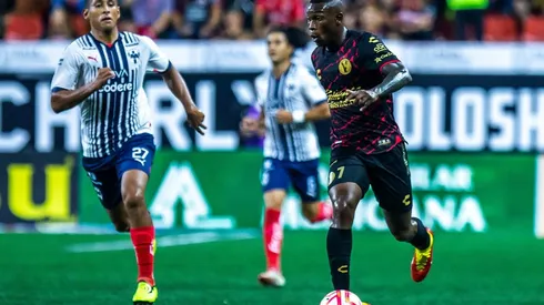 Fabián Castillo podría ser el séptimo refuerzo albo para la temporada 2023.