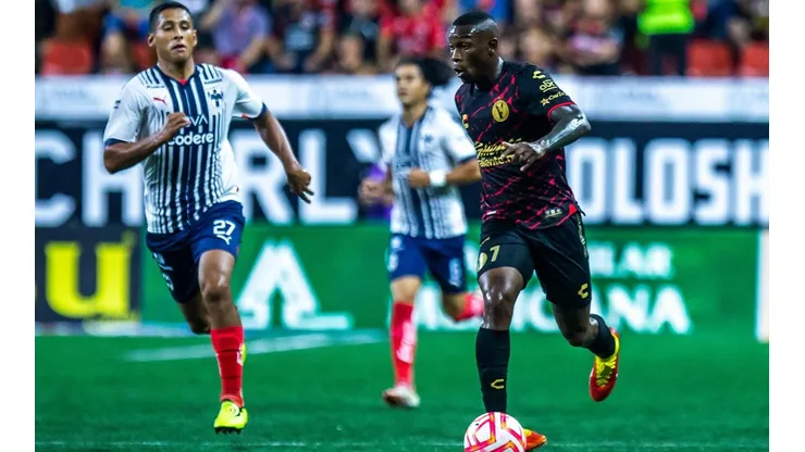 Fabián Castillo podría ser el séptimo refuerzo albo para la temporada 2023.