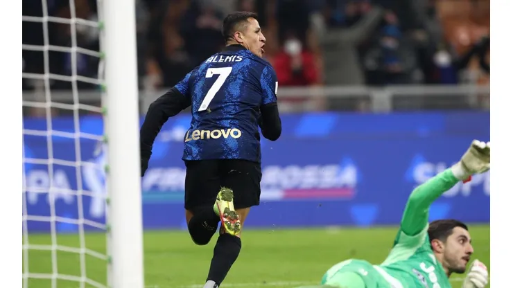 Alexis le dio la Supercopa de Italia al Inter