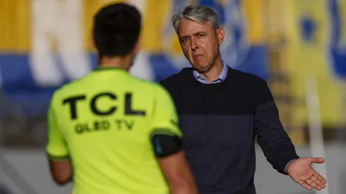 Tiago Nunes sufrió un castigo que dejó a la UC acéfala.