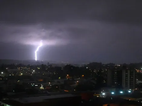 ¿Qué comunas de la RM tendrán tormentas eléctricas?