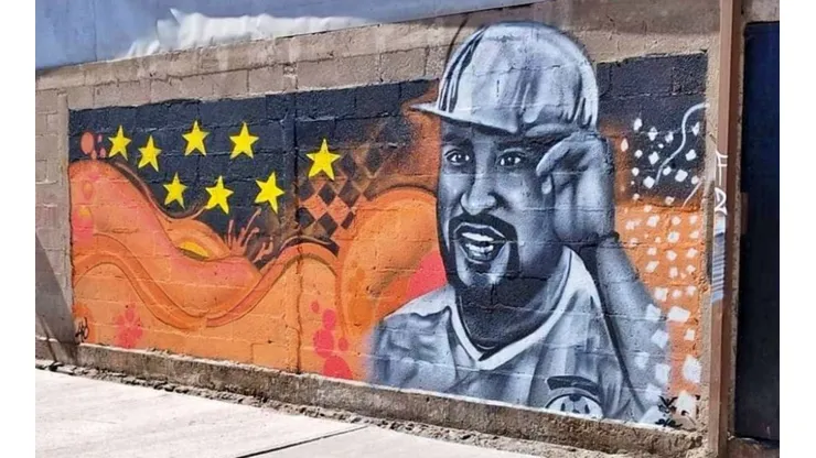 El mural que los hinchas de Cobreloa le dedicaron a Maturana.