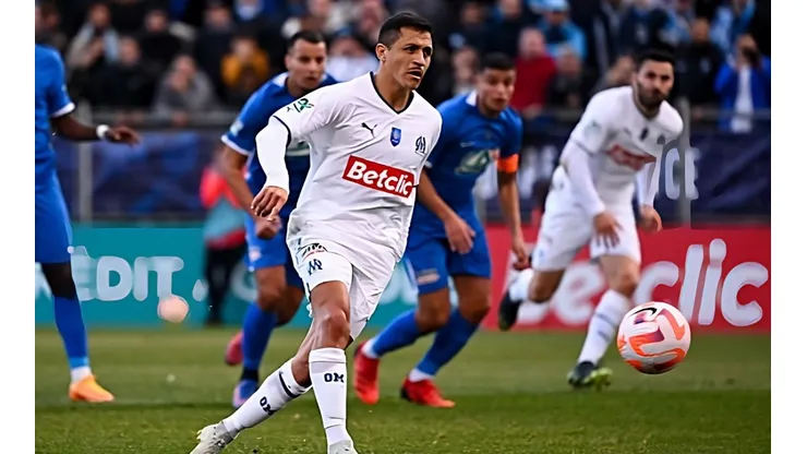 El primer gol de Alexis Sánchez en 2023 fue un Panenka que sacó aplausos en Francia