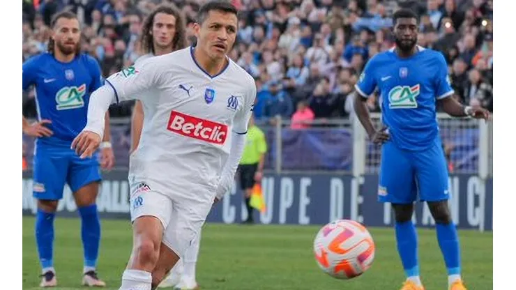 Alexis Sánchez remató a lo Panenka y cambió por gol el penal a favor de Marsella en la Copa de Francia