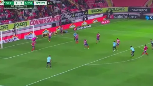 Araos dispara para el descuento del Necaxa