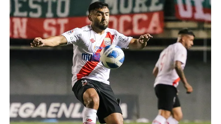 Curicó sigue buscando estadio para el debut en Copa Libertadores.