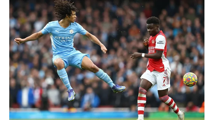 Manchester City es uno de los escoltas del Arsenal en la Premier League