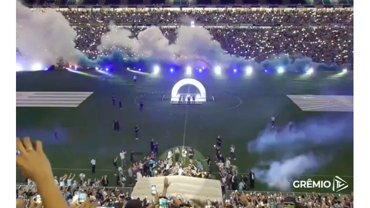 Luis Suárez fue recibido a lo grande en Gremio