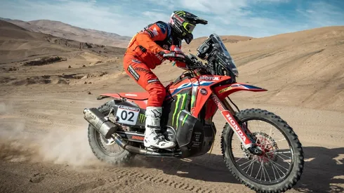 Pablo Quintanilla sigue vivo en su lucha por el Dakar