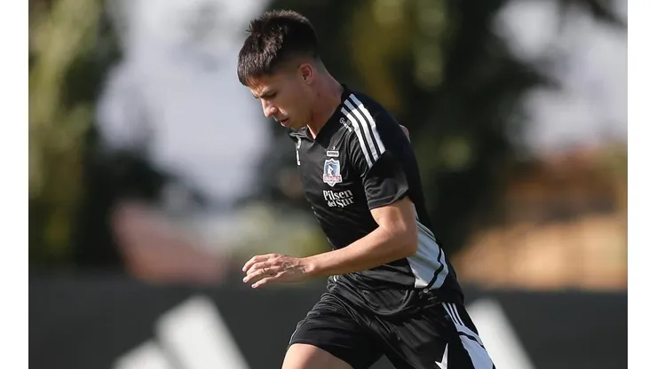 Moya destaca su adaptación al plantel de Colo Colo