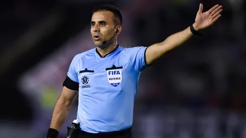 Piero Maza encabeza listado de árbitros chilenos FIFA