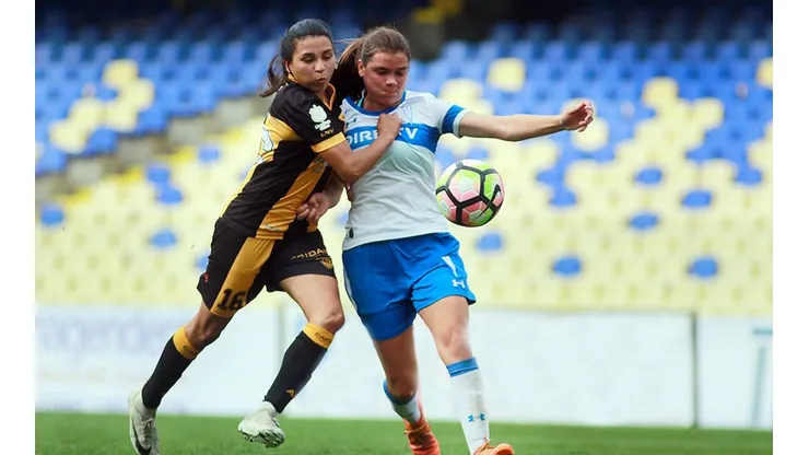 Fernández Vial y la Universidad Católica en el estadio Ester Roa Rebolledo
