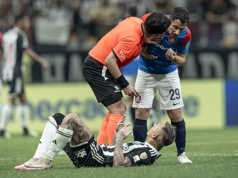 Fea acusación contra árbitro chileno: "Estuvo hablando con Vargas"