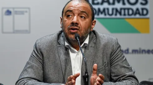 Mineduc reacciona a filas en búsqueda de matrículas en colegios