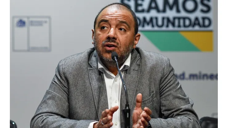 Mineduc reacciona a filas en búsqueda de matrículas en colegios
