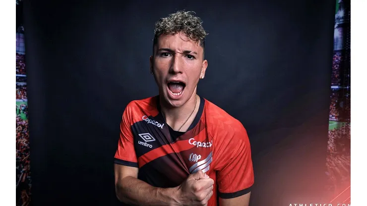 Luciano Arriagada llega con veinte años al mejor fútbol de Sudamérica