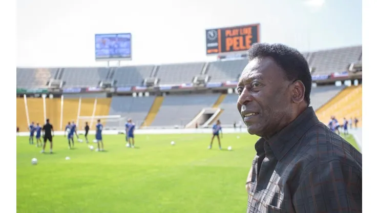 FIFA pide que todo el mundo tenga un recinto con el nombre de Pelé