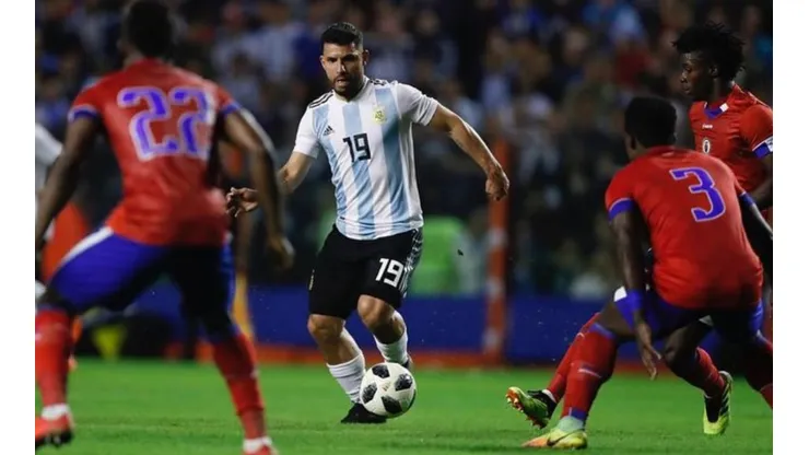 Kun Agüero sorprende y anuncia que volverá a jugar