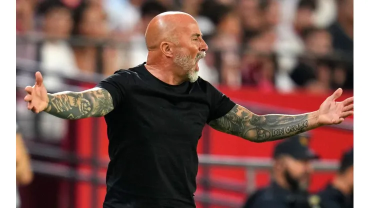 Sampaoli no lo pasa bien en España.