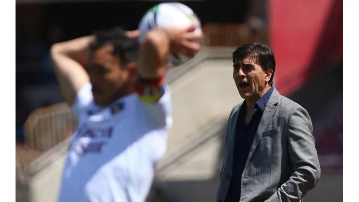 "Colo Colo tiene menos equipo y eso debe molestar a Quinteros"