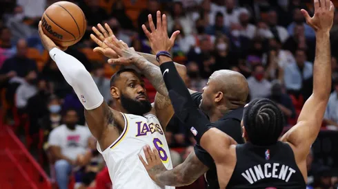 LeBron James y los Lakers esperan sumar un nuevo triunfo en la temporada.