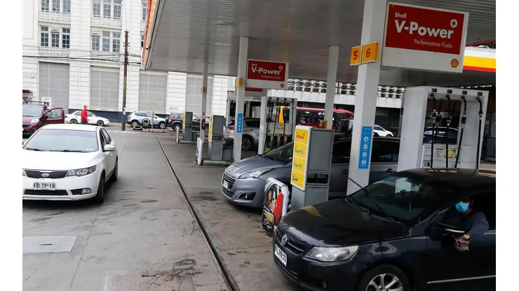 Baja el precio de la bencina en Chile