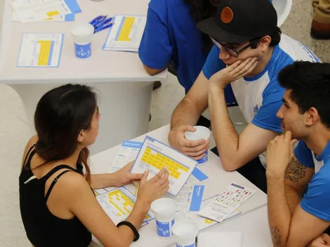 ¿Cuánto ganan en promedio los psicológos de cada universidad?