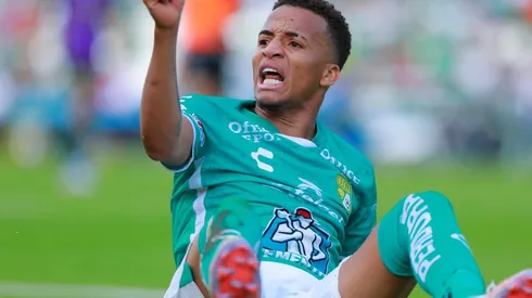 Byron Castillo no deja de pasarlo mal