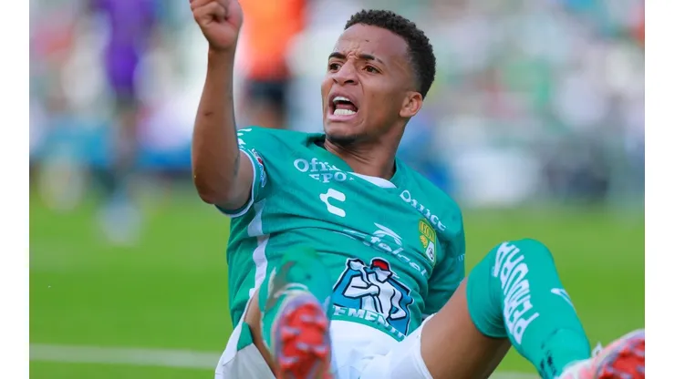 Byron Castillo no deja de pasarlo mal