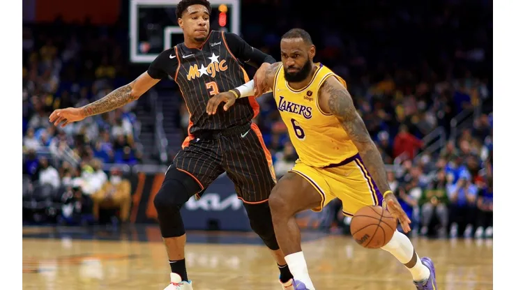 Los Lakers abren la jornada de martes ante Orlando Magic.