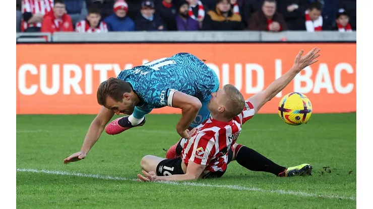 Kane erró el penal en el Mundial y hoy fue increpado por los hinchas del Brentford