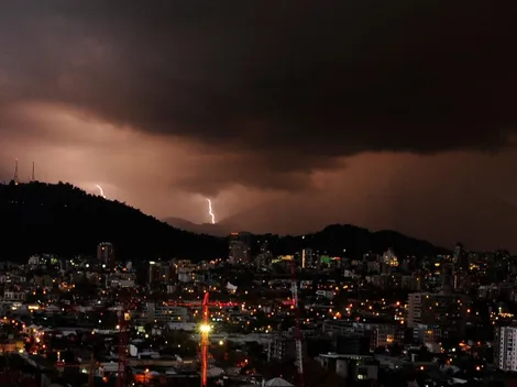 ¿En qué comunas habrá tormenta eléctrica en la Región Metropolitana?