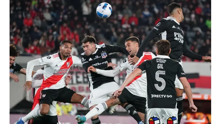 Colo Colo busca reforzarse para la Libertadores