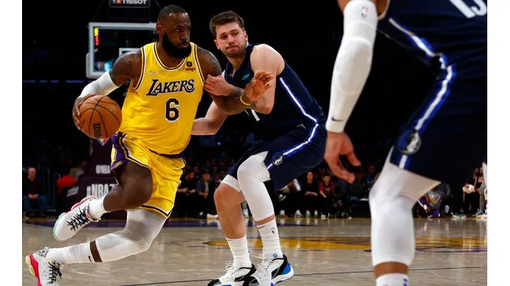 ¿A qué hora juegan Lakers vs Mavericks por la NBA?