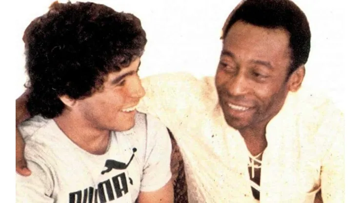 Maradona conoció con 19 años a Pelé, su ídolo.